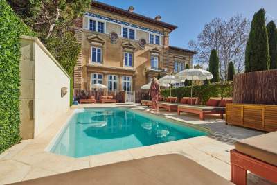 Château Beaupin · Hôtel Restaurant Marseille  piscine